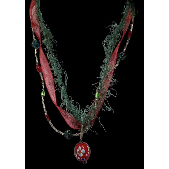 Abstract Floral Holiday Themed Red And Green Pendant Necklace - Picture 2 of 6
